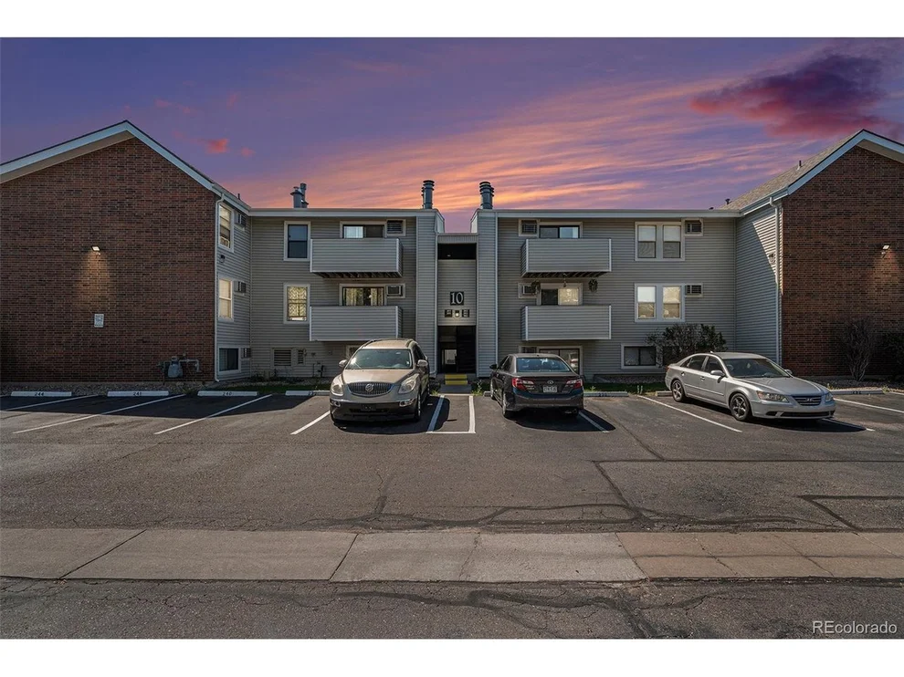 Unit for sale at 10150 E Virginia Ave, Denver, CO 80247