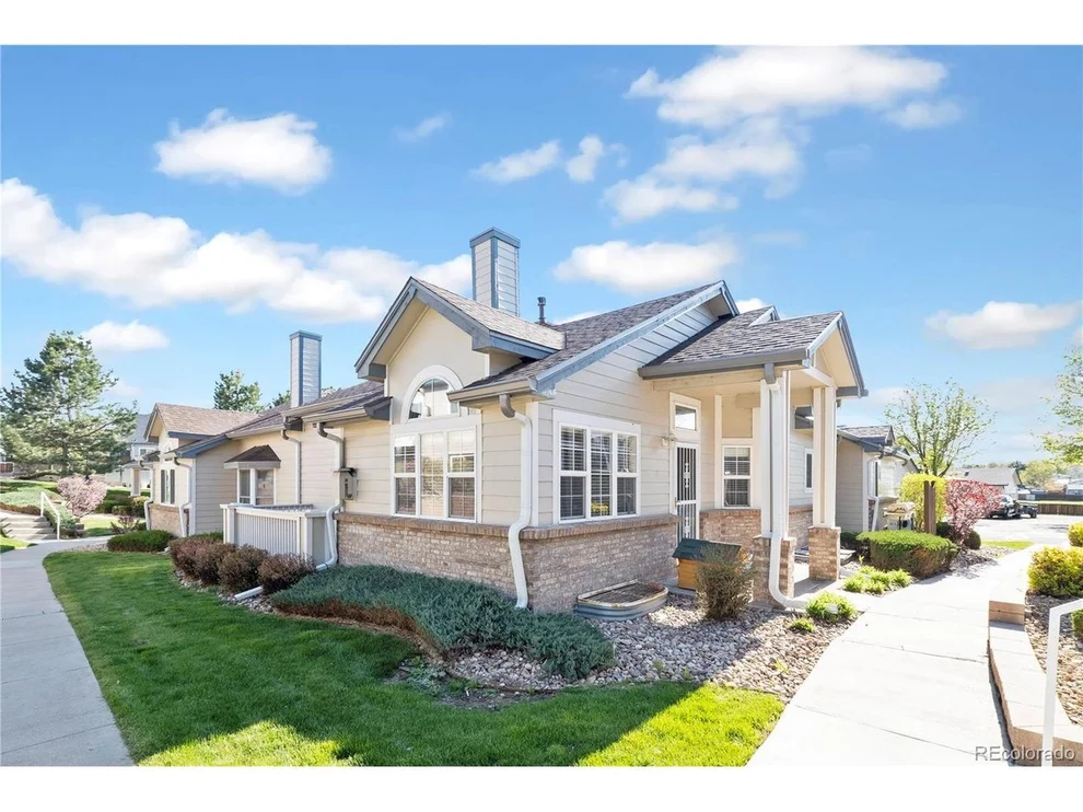 Unit for sale at 2982 S Walden Ct, Aurora, CO 80013