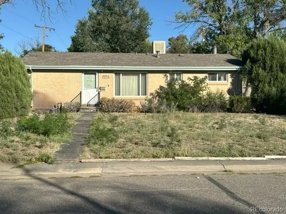 Unit for sale at 3134 Blackhawk St, Aurora, CO 80011