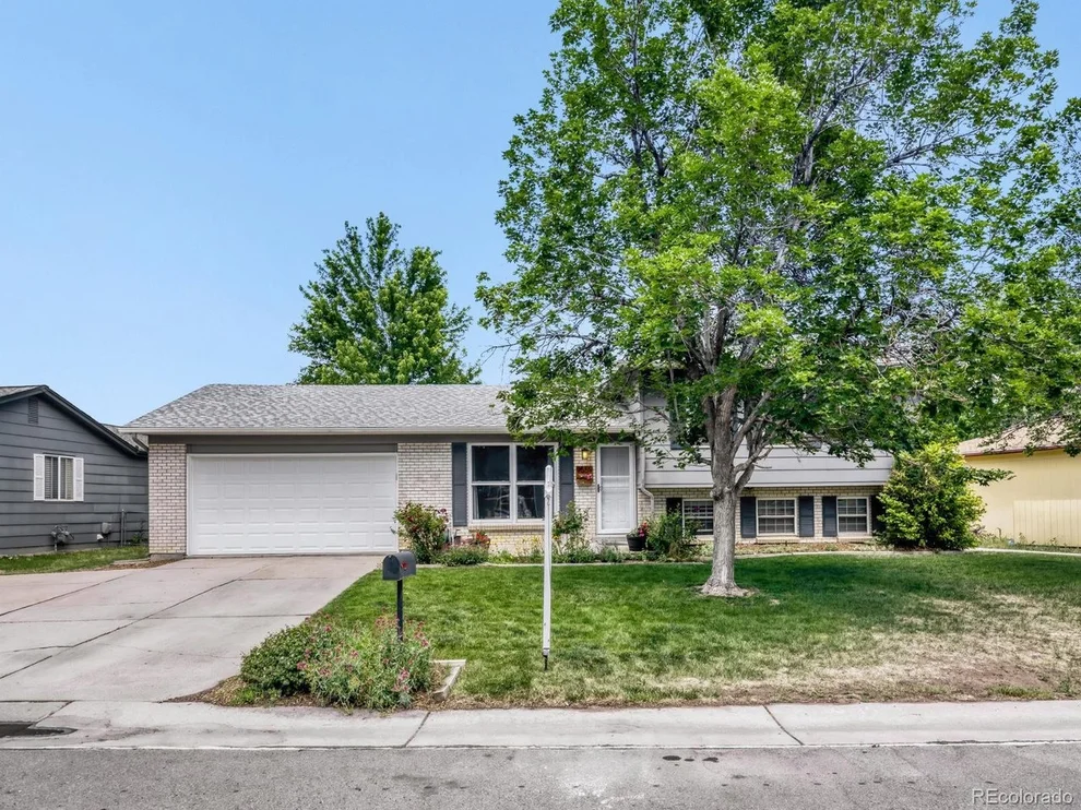 Unit for sale at 9559 W Eureka Pl, Lakewood, CO 80227