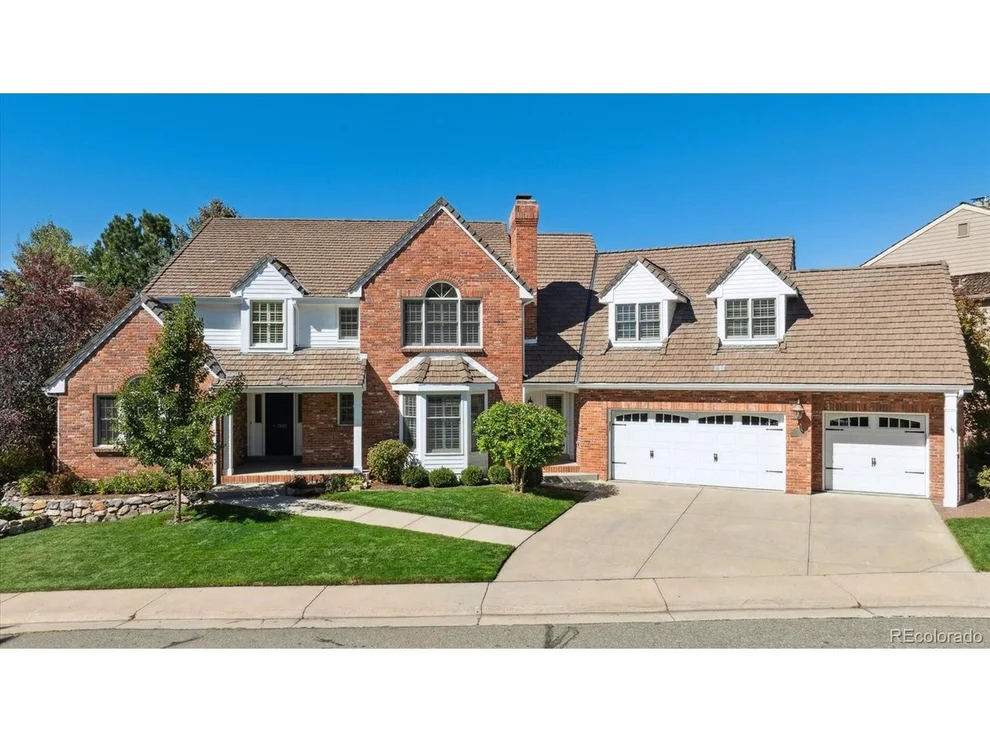 Unit for sale at 7013 S Locust Cir, Centennial, CO 80112