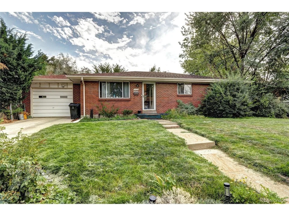 Unit for sale at 3520 W Hoye Pl, Denver, CO 80219