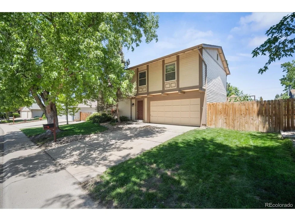 Unit for sale at 16681 E Navarro Dr, Aurora, CO 80013