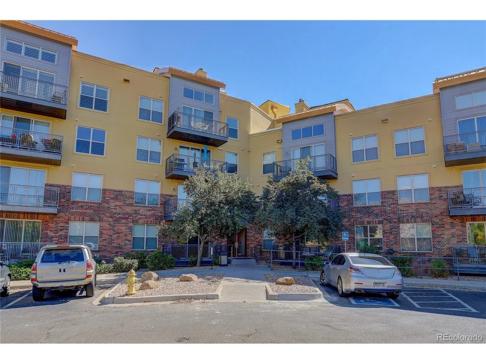 Unit for sale at 9019 E Panorama Cir, Englewood, CO 80112