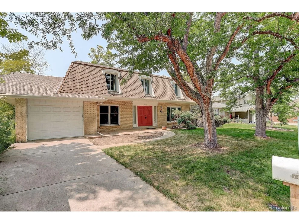 Unit for sale at 7409 S Ingalls Ct, Littleton, CO 80128