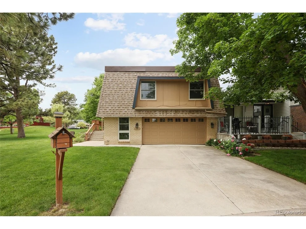 Unit for sale at 141 S Upham Ct, Lakewood, CO 80226