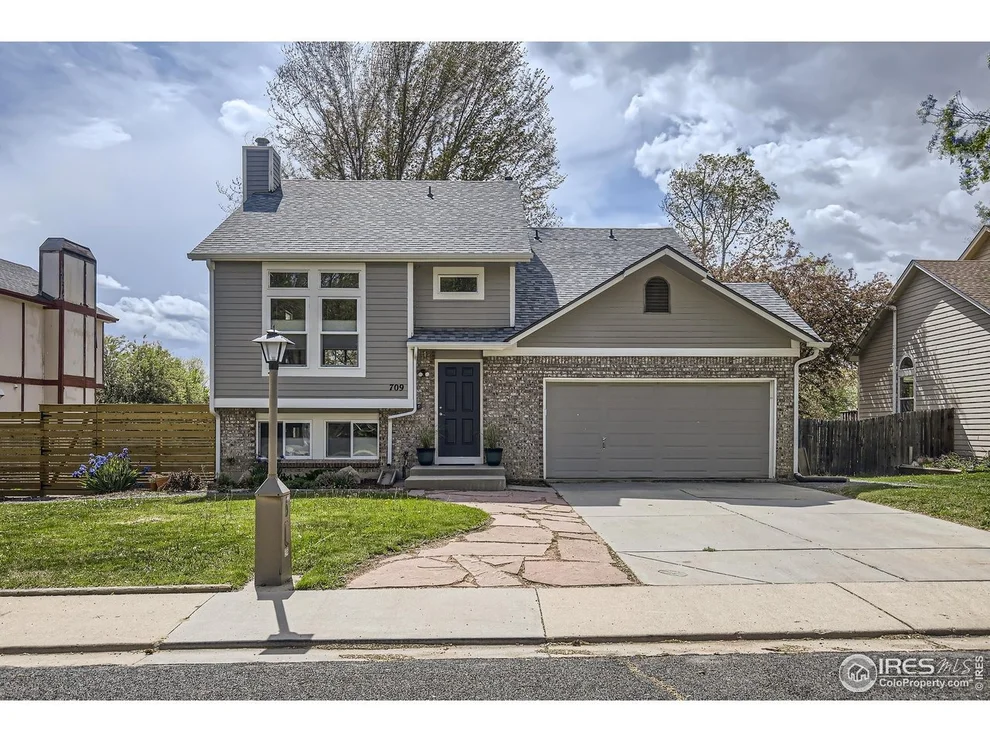 Unit for sale at 709 Buchanan Ln, Longmont, CO 80504