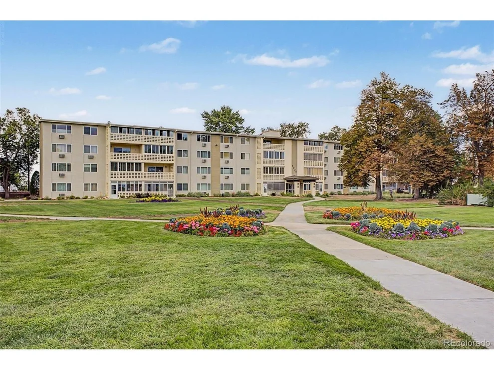 Unit for sale at 9335 E Center Ave, Denver, CO 80247
