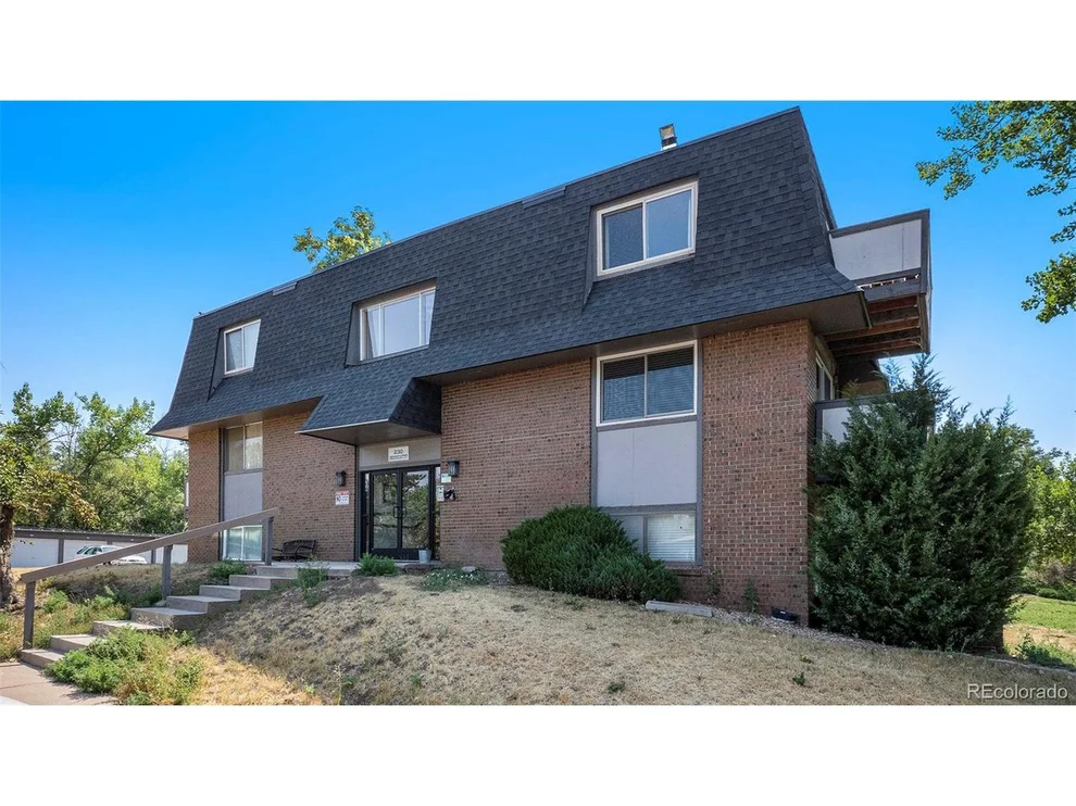 Unit for sale at 230 E Highline Cir, Centennial, CO 80122