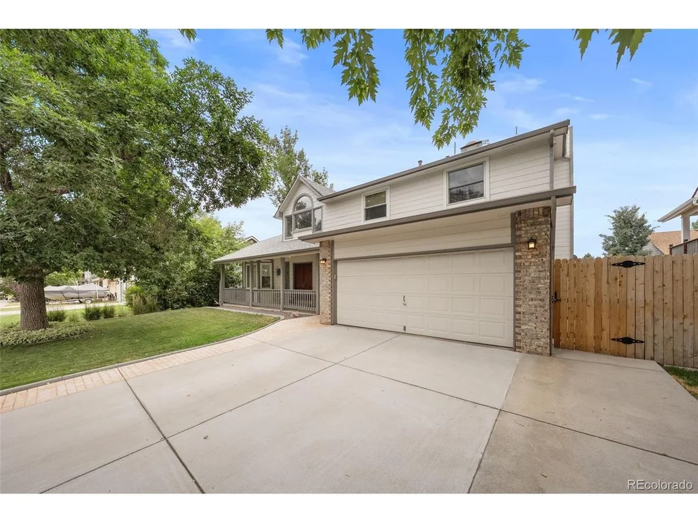 Unit for sale at 11978 W Aqueduct Dr, Littleton, CO 80127