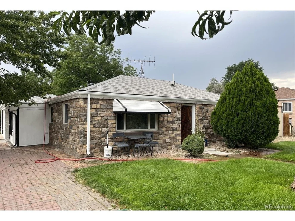 Unit for sale at 1701 Bahama St, Aurora, CO 80011