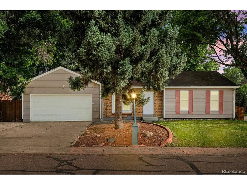 Unit for sale at 2200 Sunrise Dr, Longmont, CO 80501