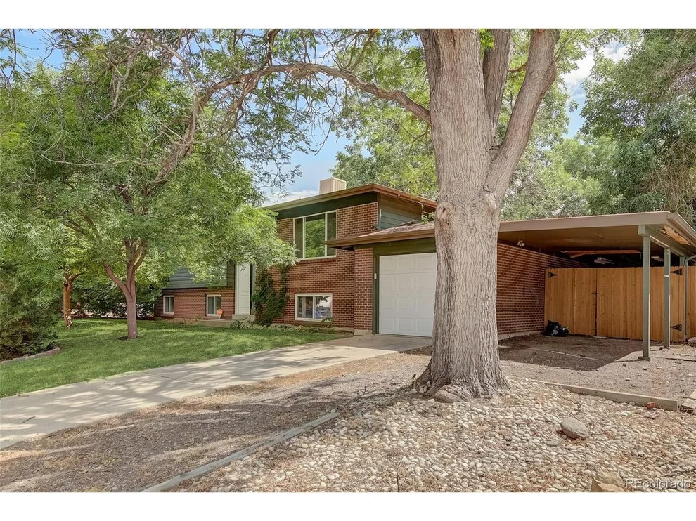 Unit for sale at 6252 Pierson Ct, Arvada, CO 80004
