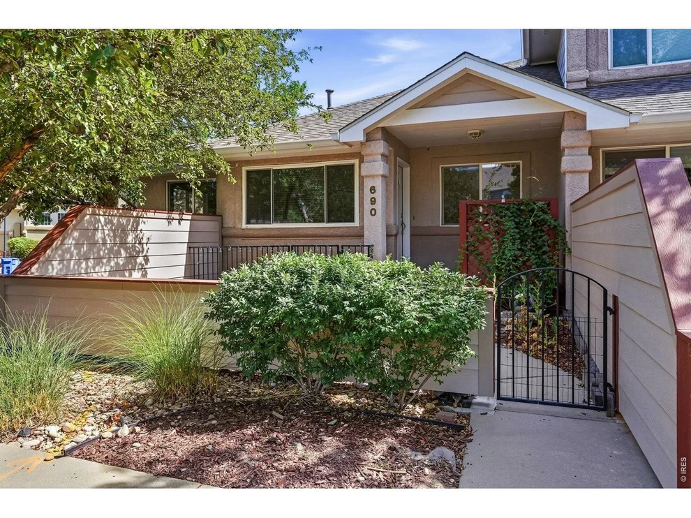Unit for sale at 690 Ridgeview Dr, Louisville, CO 80027