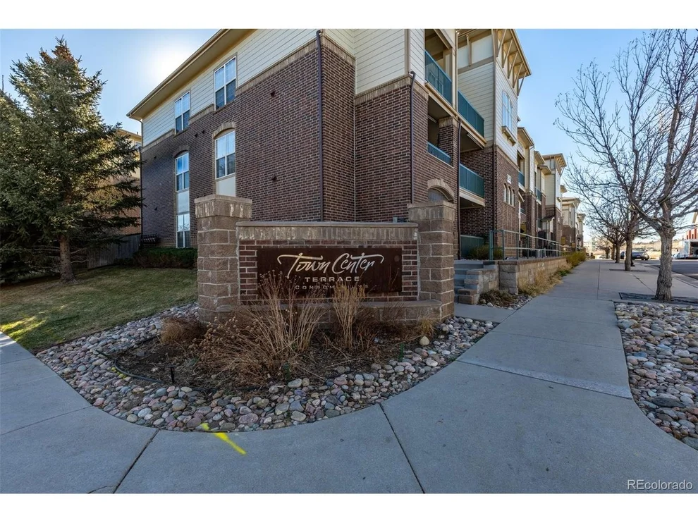 Unit for sale at 3852 S Dallas St, Aurora, CO 80014