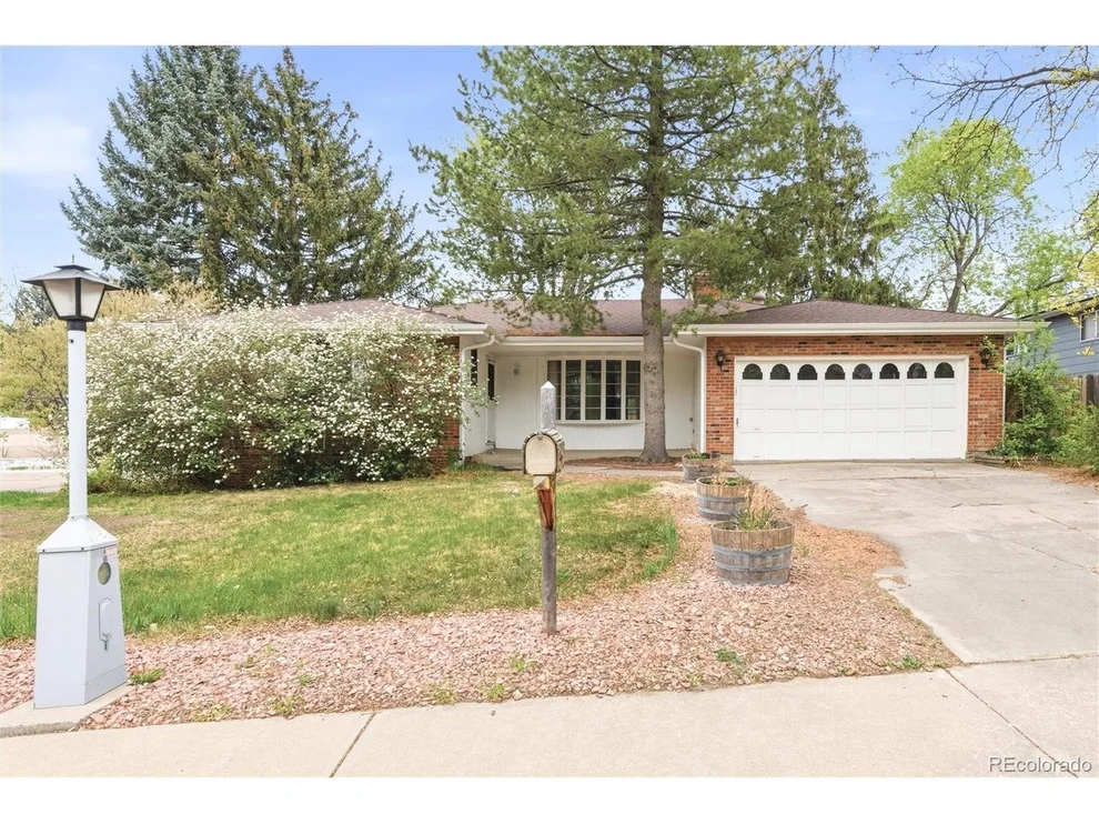 Unit for sale at 2345 Lanyon Dr, Longmont, CO 80503