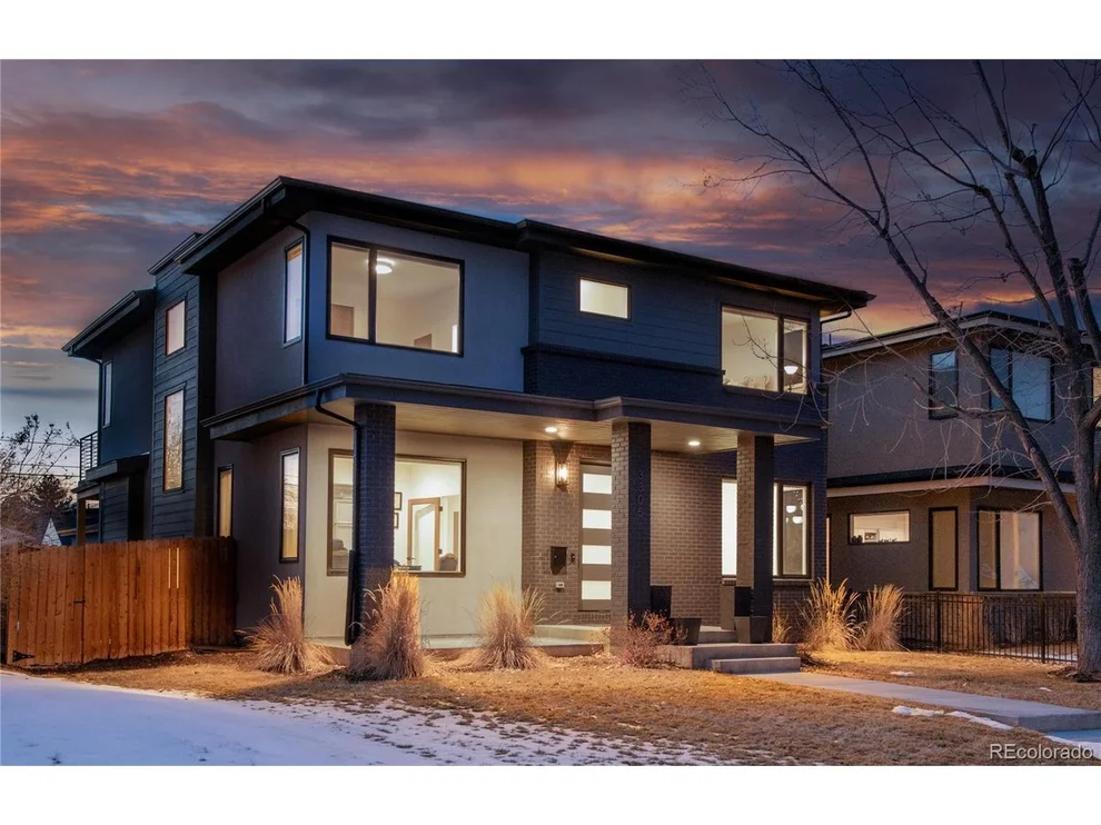 Unit for sale at 3305 S Bellaire St, Denver, CO 80222