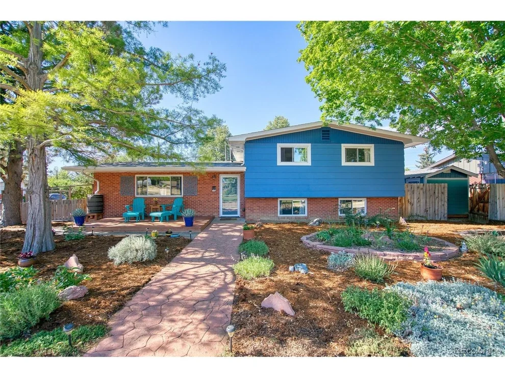 Unit for sale at 1403 Sanborn Pl, Longmont, CO 80501