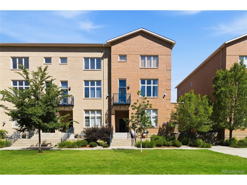 Unit for sale at 220 Roslyn St, Denver, CO 80230