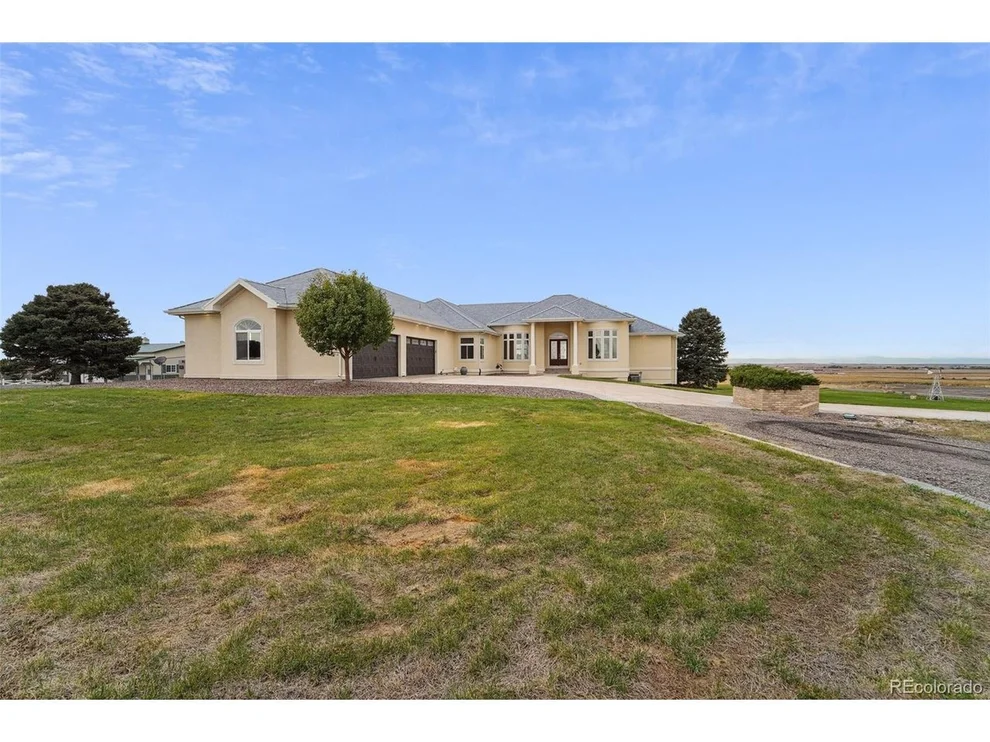 Unit for sale at 8231 Quail Run Rd, Watkins, CO 80137
