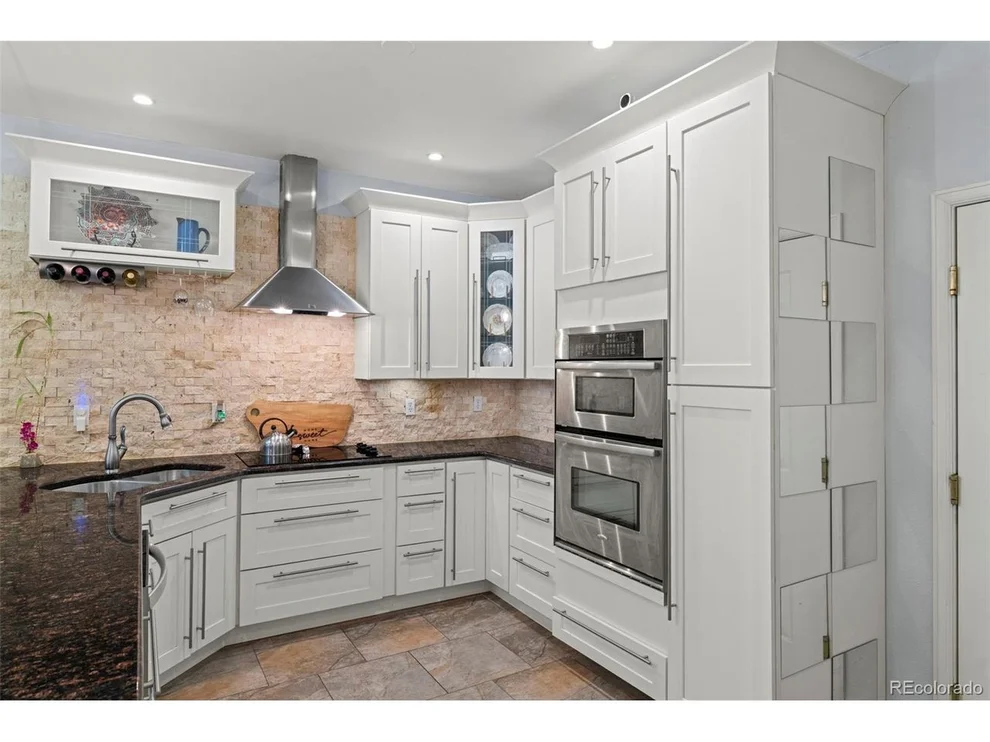 Unit for sale at 2511 S Bahama Cir, Aurora, CO 80013
