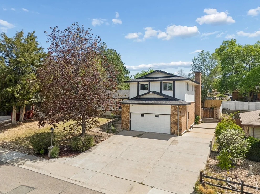 Unit for sale at 12 Baylor Dr, Longmont, CO 80503
