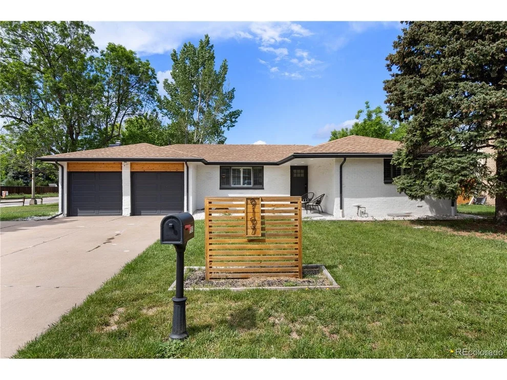 Unit for sale at 9197 W Woodard Dr, Lakewood, CO 80227