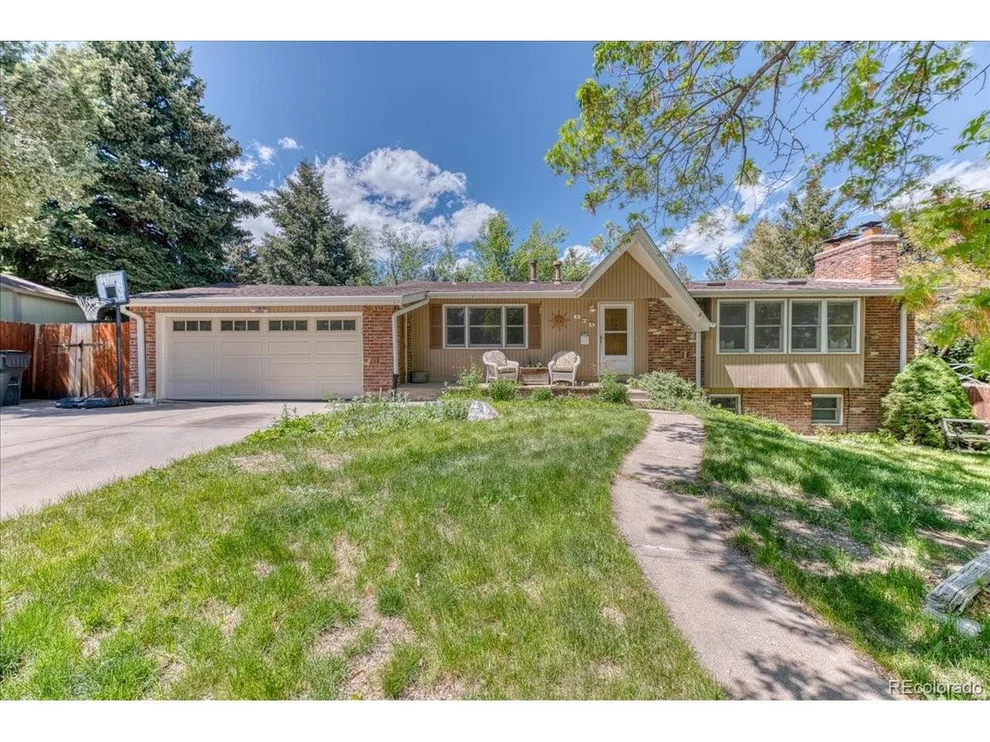 Unit for sale at 879 S Cole Dr, Lakewood, CO 80228