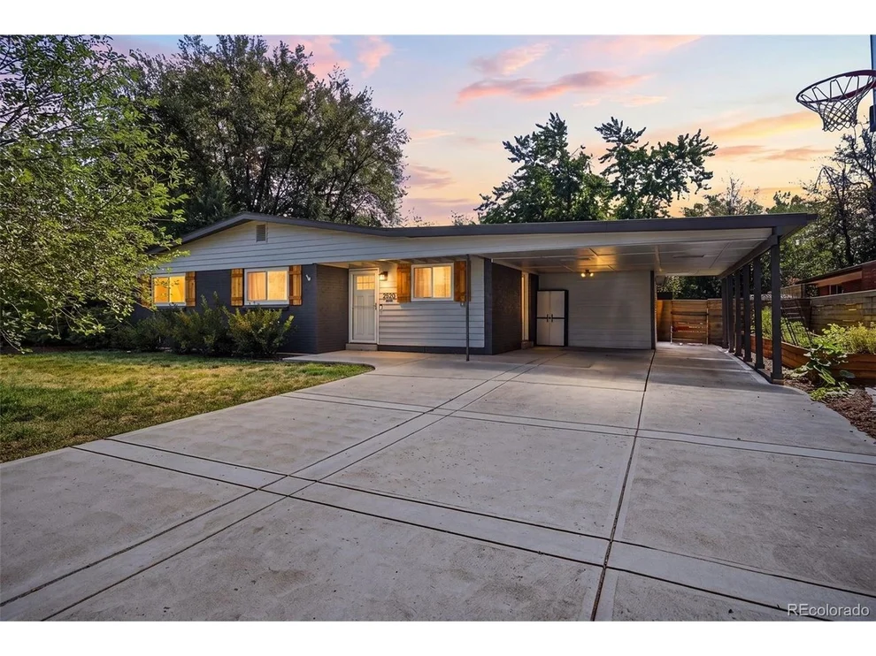 Unit for sale at 2520 Carr Ct, Lakewood, CO 80215