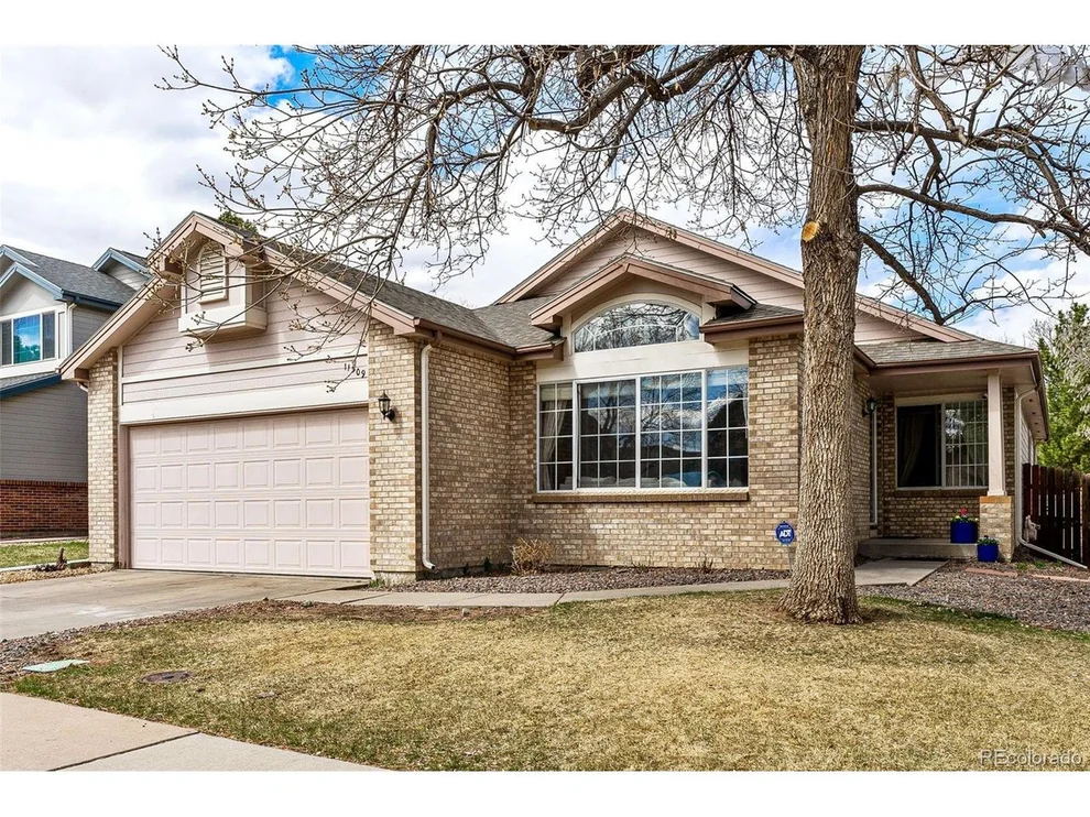Unit for sale at 11509 E Warren Pl, Aurora, CO 80014