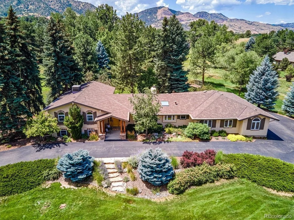Unit for sale at 15173 Willowbrook Ln, Morrison, CO 80465
