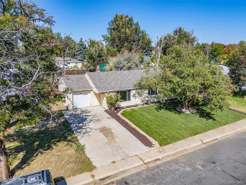 Unit for sale at 9927 E 7th Ave, Aurora, CO 80010