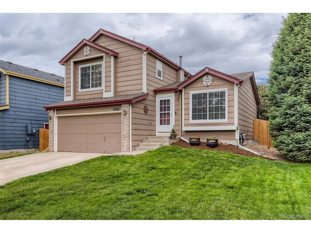 Unit for sale at 21631 E Crestridge Pl, Centennial, CO 80015