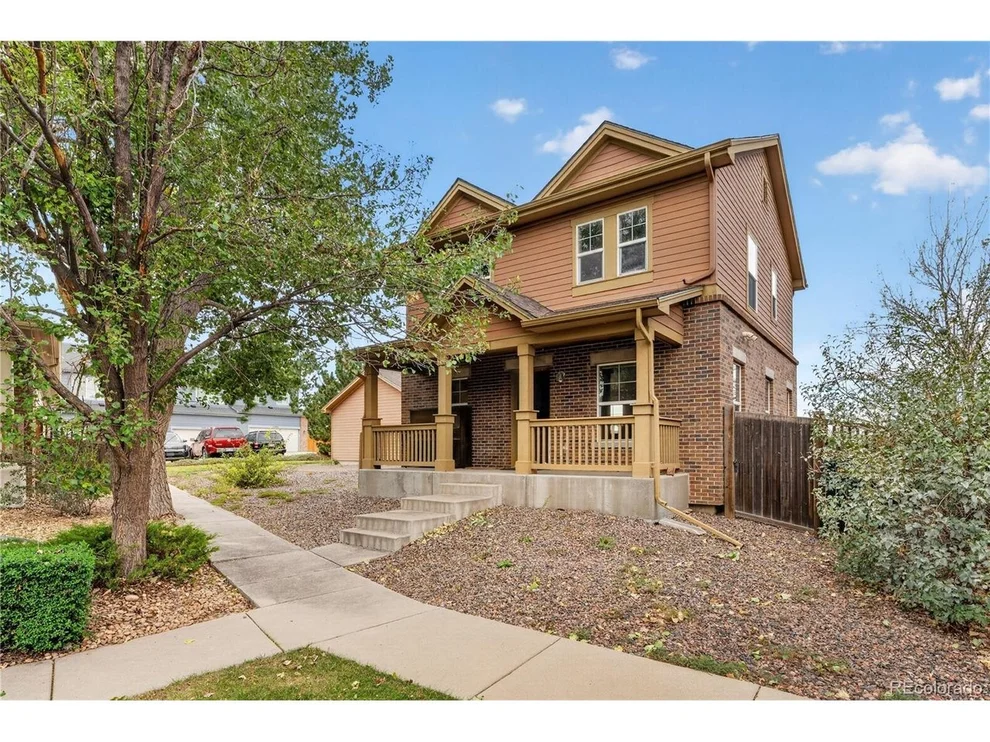 Unit for sale at 23341 E Saratoga Cir, Aurora, CO 80016