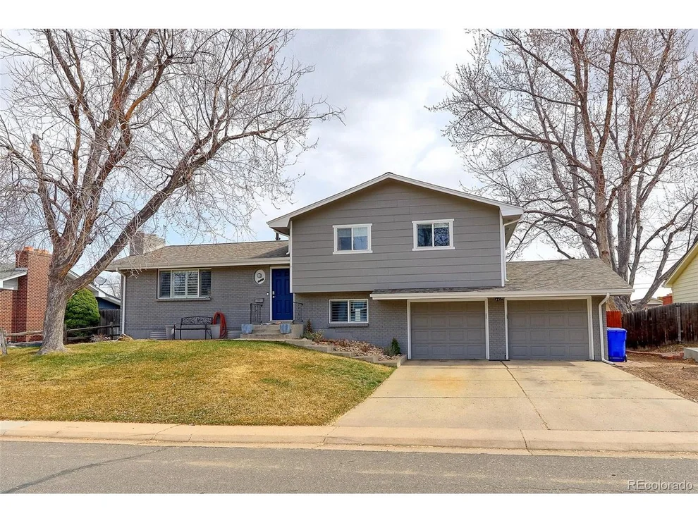 Unit for sale at 2136 S Balsam Ct, Lakewood, CO 80227