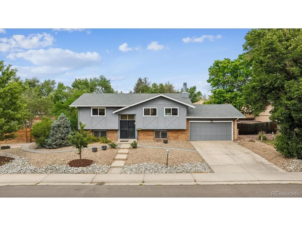 Unit for sale at 11931 E Hawaii Cir, Aurora, CO 80012