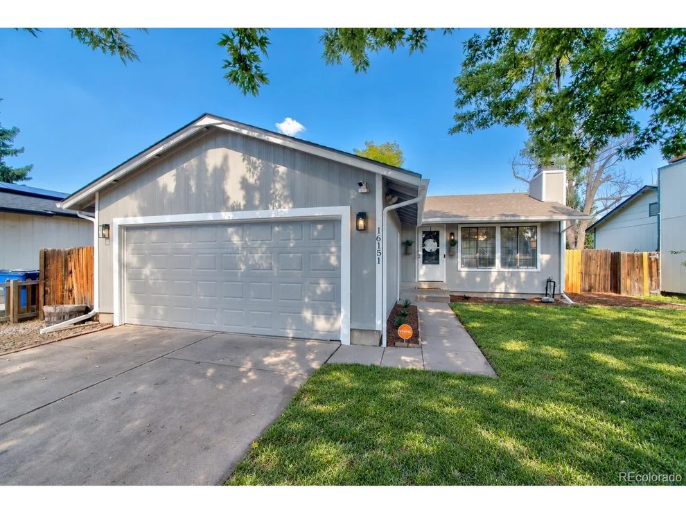 Unit for sale at 16151 E Oxford Dr, Aurora, CO 80013