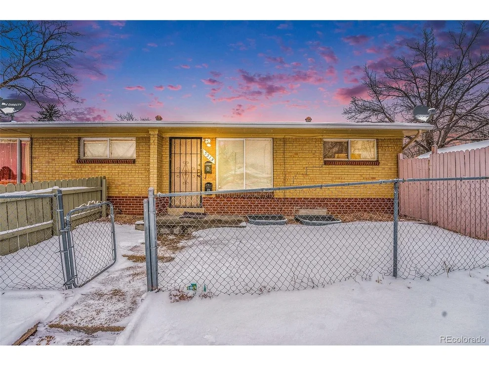 Unit for sale at 9501 E 11th Ave, Aurora, CO 80010