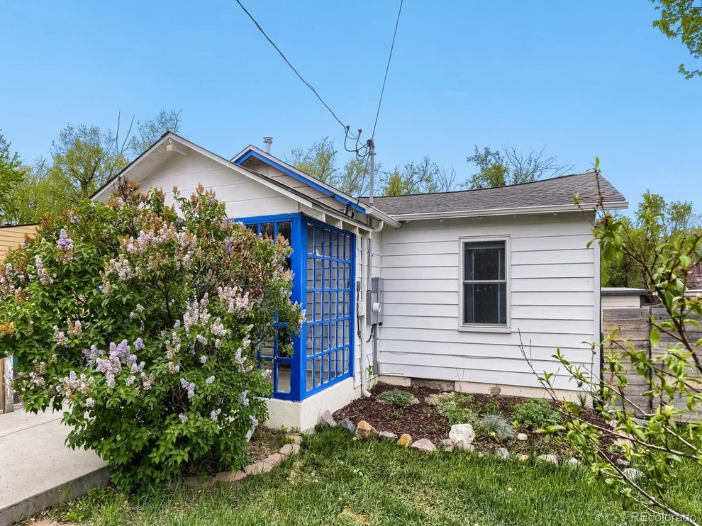 Unit for sale at 11916 W 13th Ave, Lakewood, CO 80401