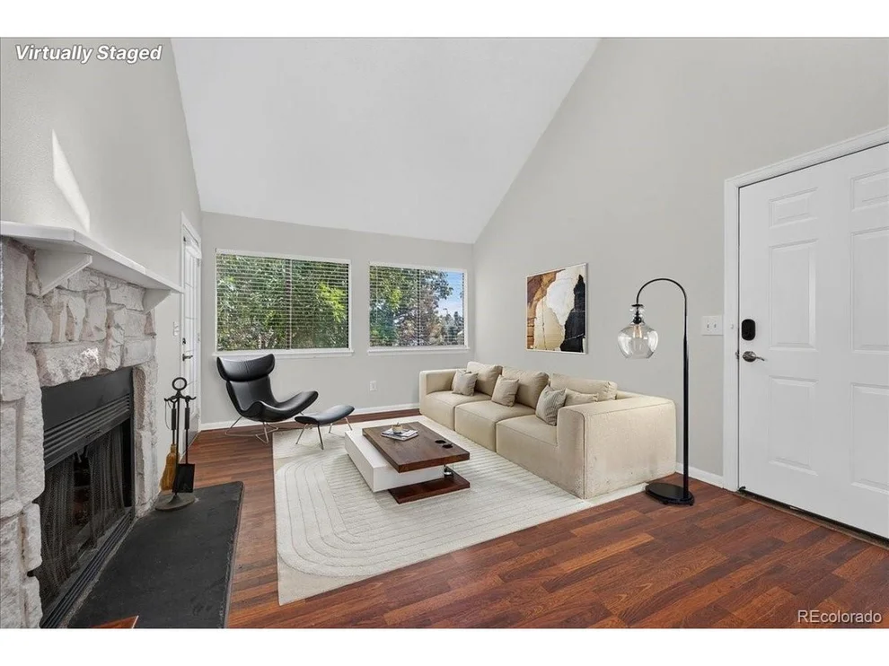 Unit for sale at 982 S Dearborn Way, Aurora, CO 80012