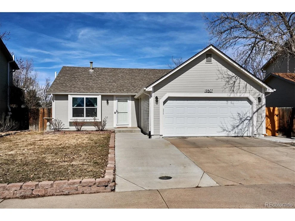 Unit for sale at 19507 E Nassau Dr, Aurora, CO 80013