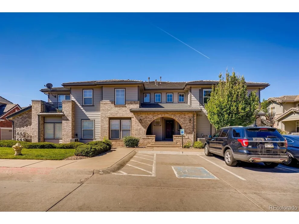 Unit for sale at 6725 S Winnipeg Cir, Aurora, CO 80016