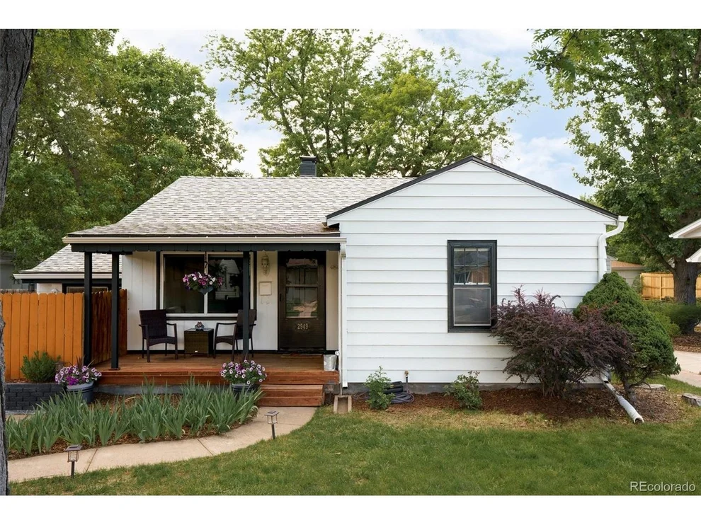 Unit for sale at 2949 S Corona St, Englewood, CO 80113