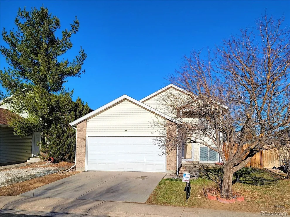 Unit for sale at 17649 E Brown Cir, Aurora, CO 80013