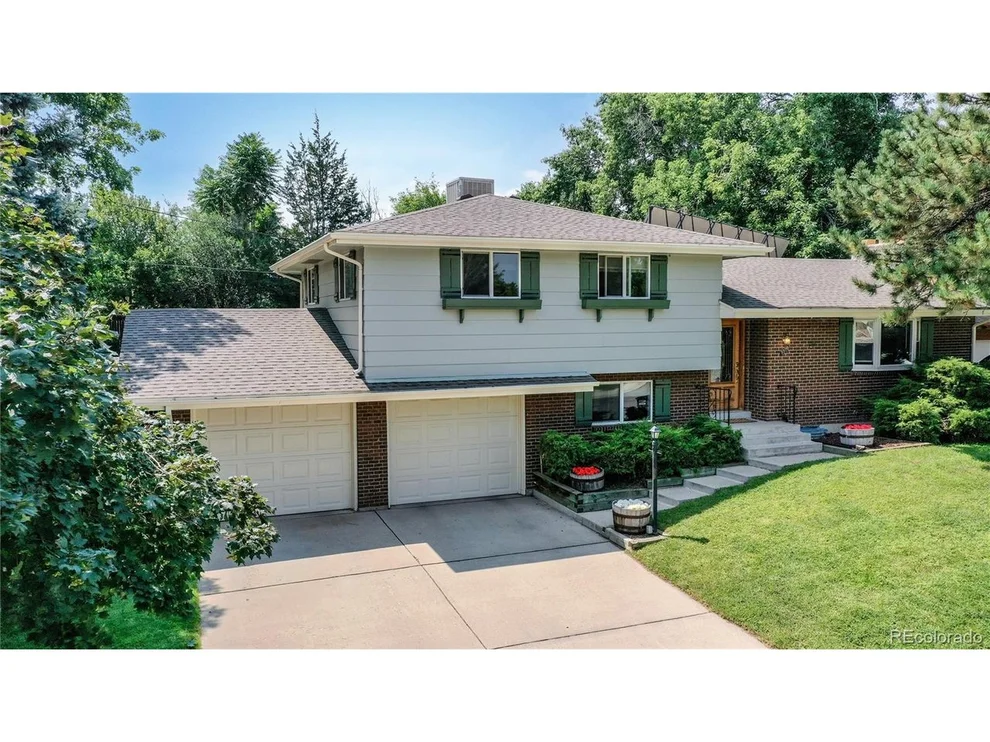 Unit for sale at 7770 W Woodard Cir, Lakewood, CO 80227