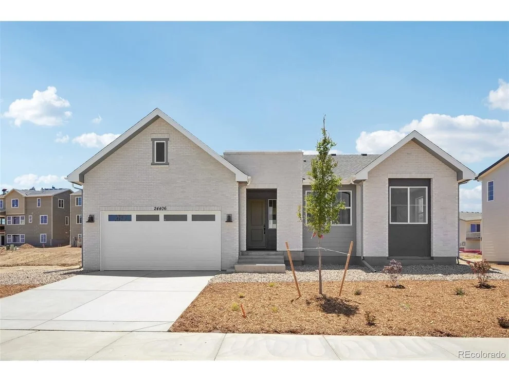 Unit for sale at 24406 E 35th Dr, Aurora, CO 80019