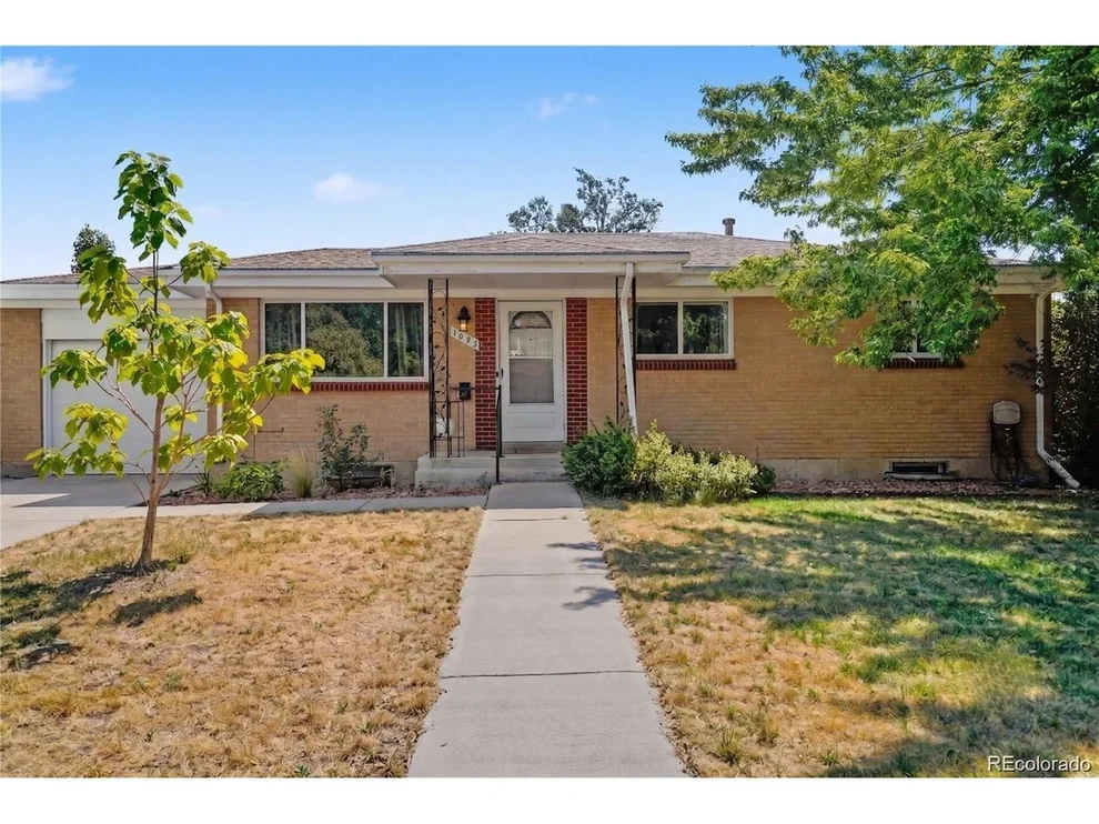 Unit for sale at 1092 S Iris St, Lakewood, CO 80226