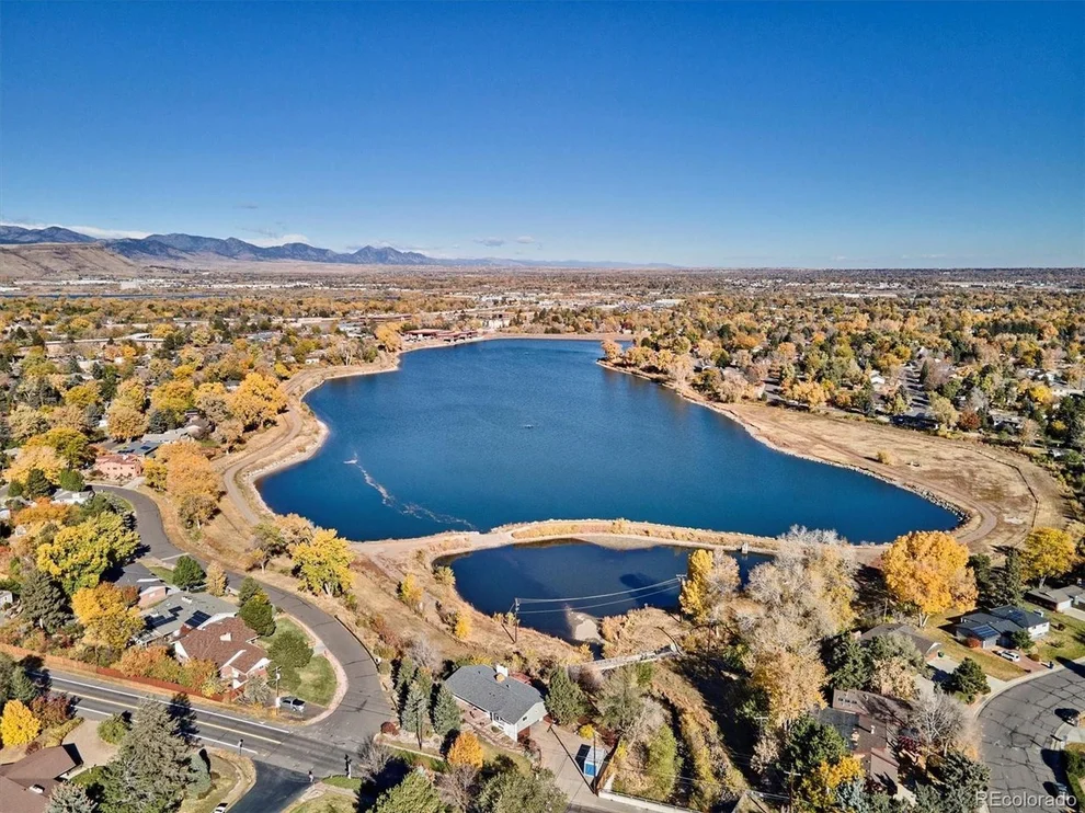 Unit for sale at 2005 Willow Ln, Lakewood, CO 80215