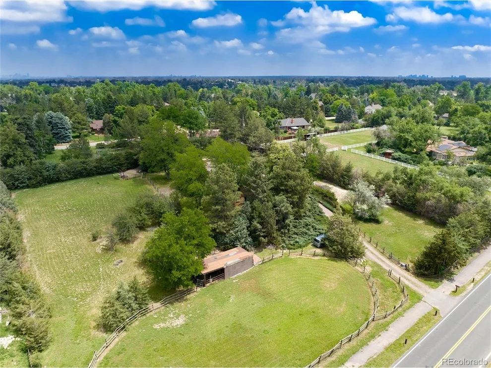 Unit for sale at 500 Rangeview Dr, Littleton, CO 80120