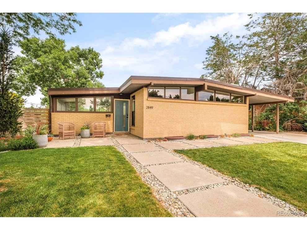Unit for sale at 2849 E Cresthill Ave, Centennial, CO 80121